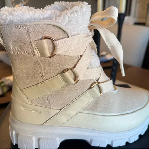 Sorel Women's Tan and Cream Winter Boots - Picture 5 of 6